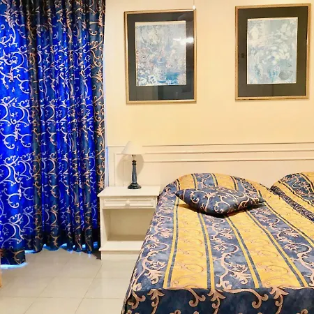 Апартаменты Beachfront Amazing Apartment Адехе